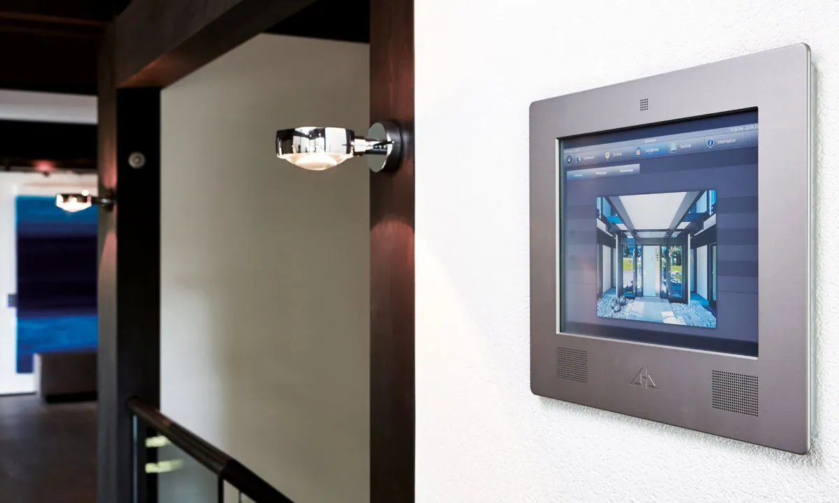 Qualität - Türsprechstation mit Smart-Home Panel &middot; Neyer & Lorenz GmbH